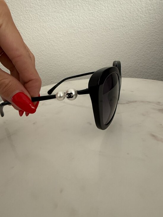 Authentic Chanel oversized cat-eye sunglasses, black, pearl + CC logo main image 4